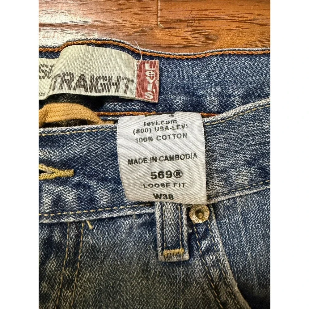 Vintage Levi's shorts mens 38 Loose Straight Baggy Casual Jean Shorts